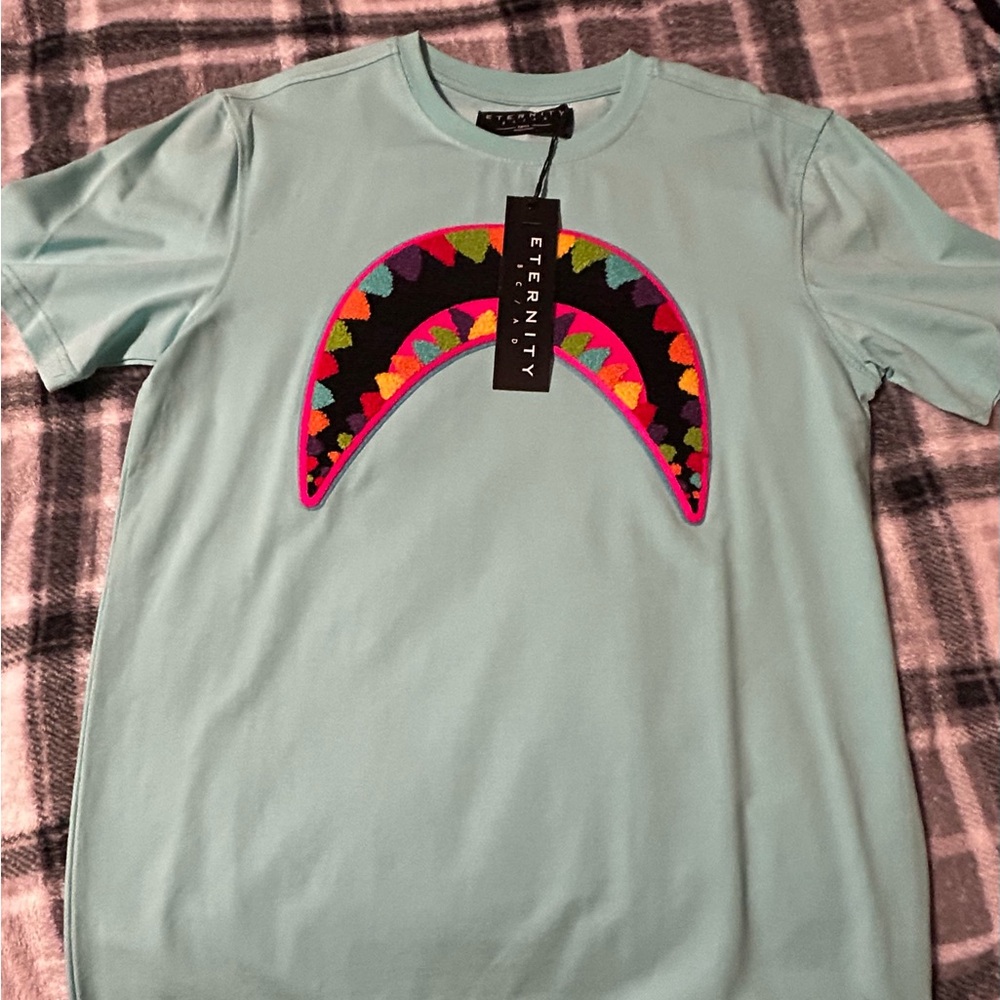 Soft embroidery t-shirt